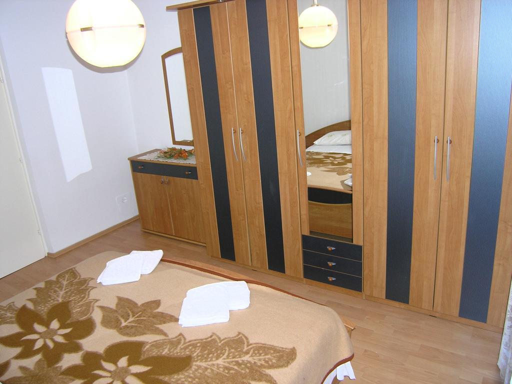 Apartment Julija Krk Town Εξωτερικό φωτογραφία