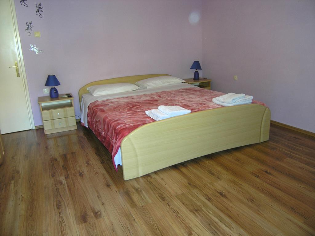 Apartment Julija Krk Town Εξωτερικό φωτογραφία